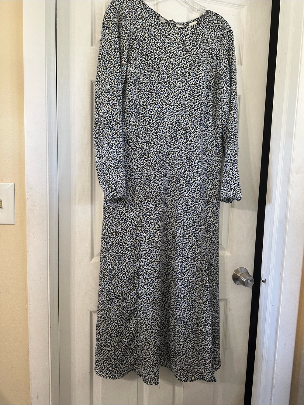 H&M Monochrome Long Sleeve Dress